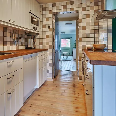 Cosy Cabin W Fireplace 3 Mins From Soederasen Park Ljungbyhed Exterior photo