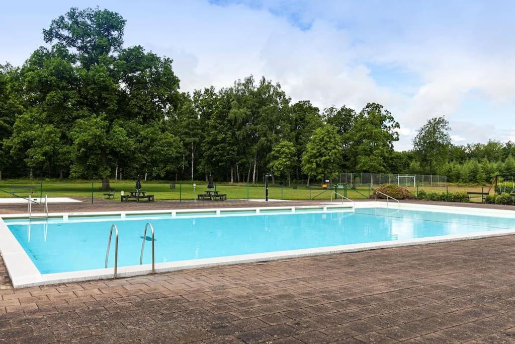 Cosy W Fireplace 3 Mins From Soederasen Park * Ljungbyhed