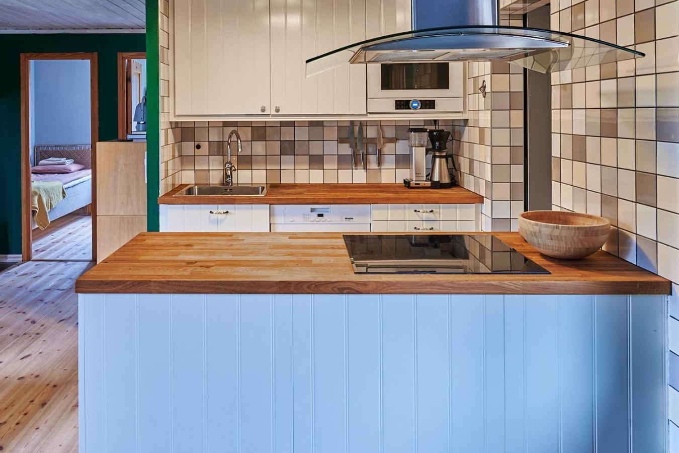 Cosy W Fireplace 3 Mins From Soederasen Park Ljungbyhed