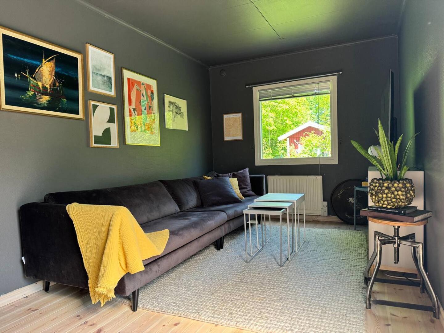 Cosy W Fireplace 3 Mins From Soederasen Park * Ljungbyhed
